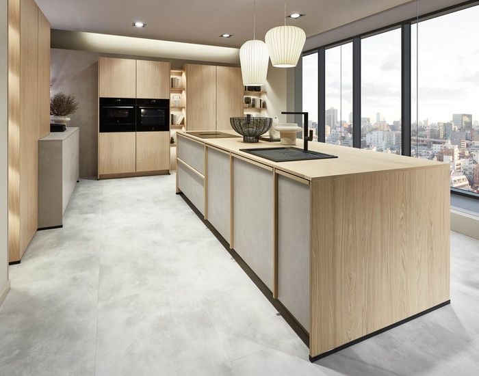 03_01_31874_25_Riva_842_M