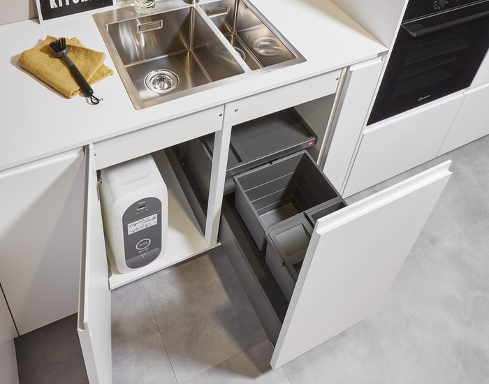 03_05_31946_25_Inline_551_D