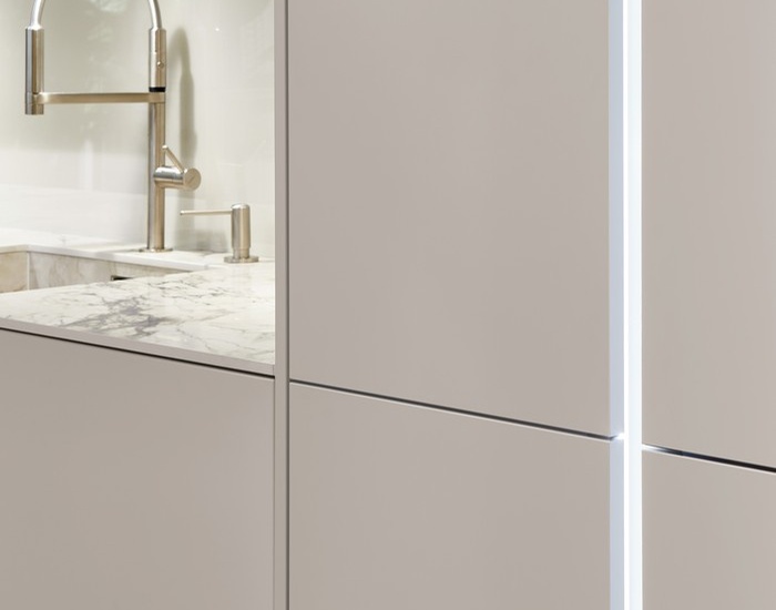 01_17_31948_25_Softline_504_D