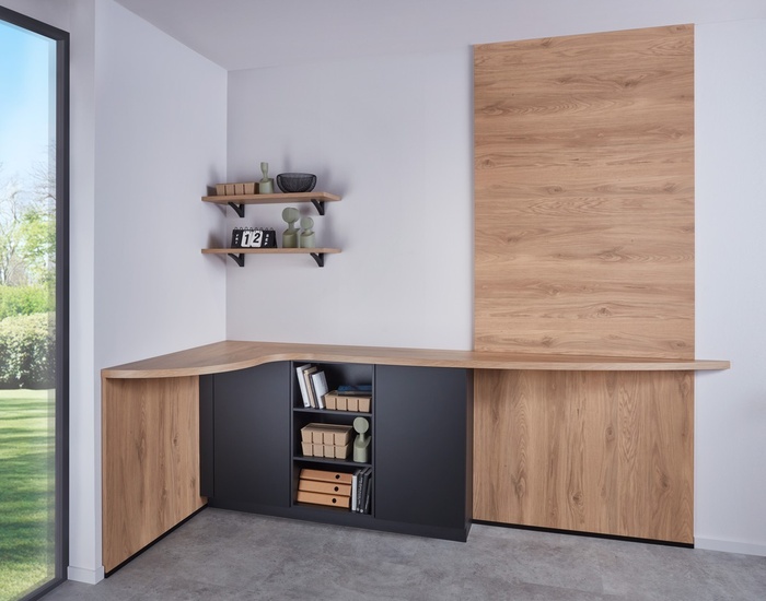 04_B22_31765_25_Touch_340_M