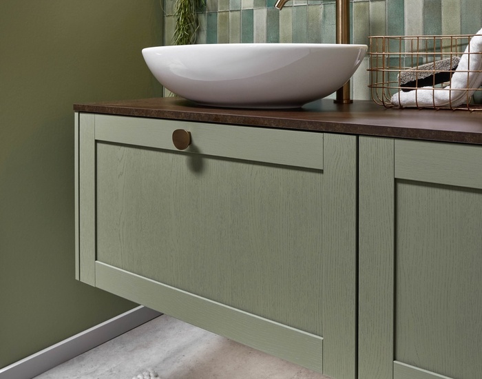 04_B37_31752_25_Frame_617_D