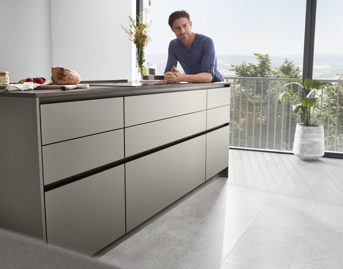 30895_22_Riva_843_P_R1