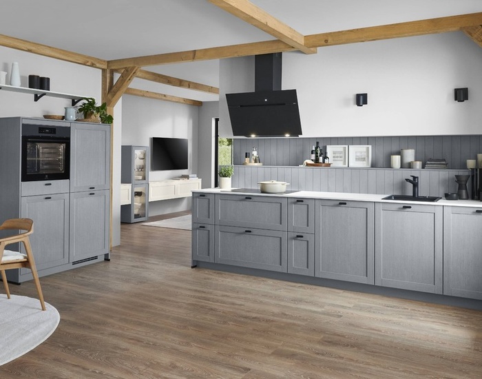 31083_25_Frame_614_M