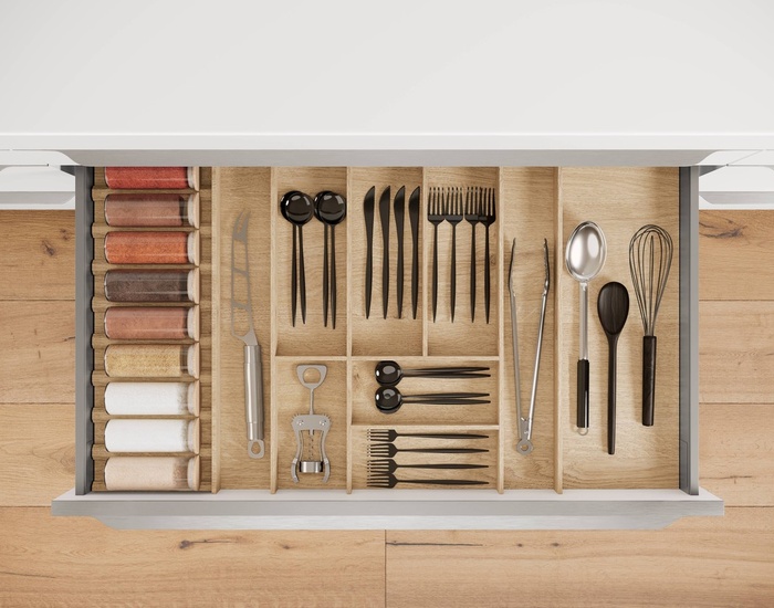 500021_24_Besteckeinsatz_Eiche_hell_Einsatz_fuer_Gewuerzdosen