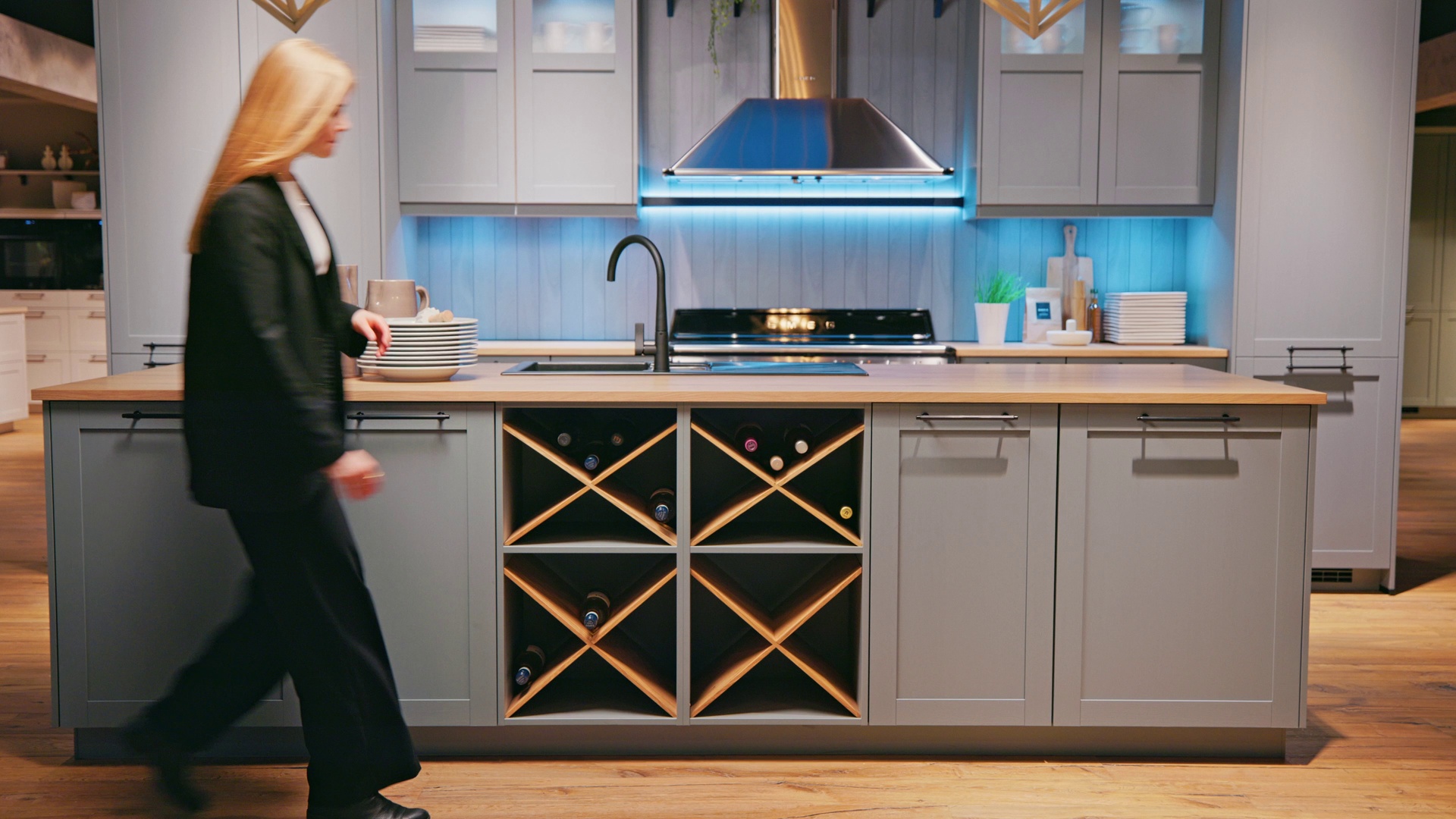 01_10_Hausmesse_2025_Weinkreuz.mp4