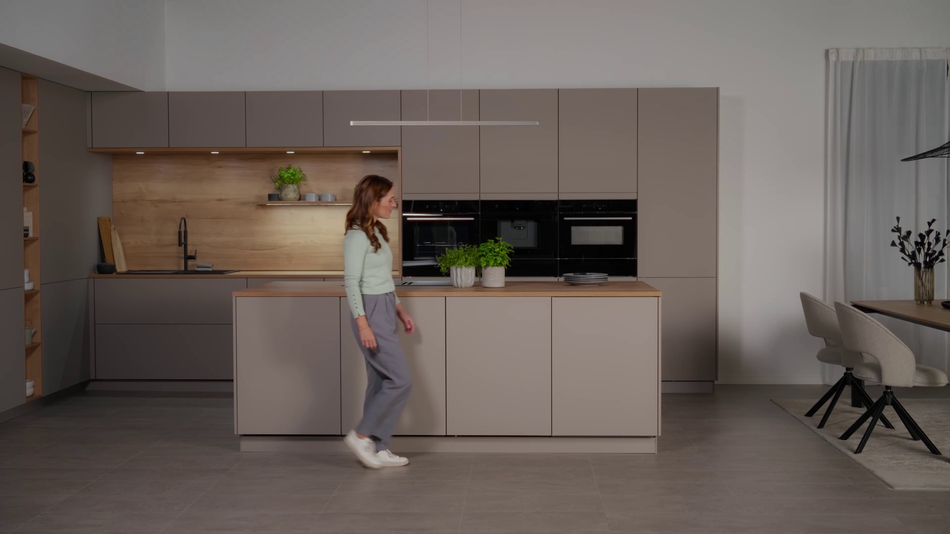 Tisch_Butterfly_Auszug.mp4